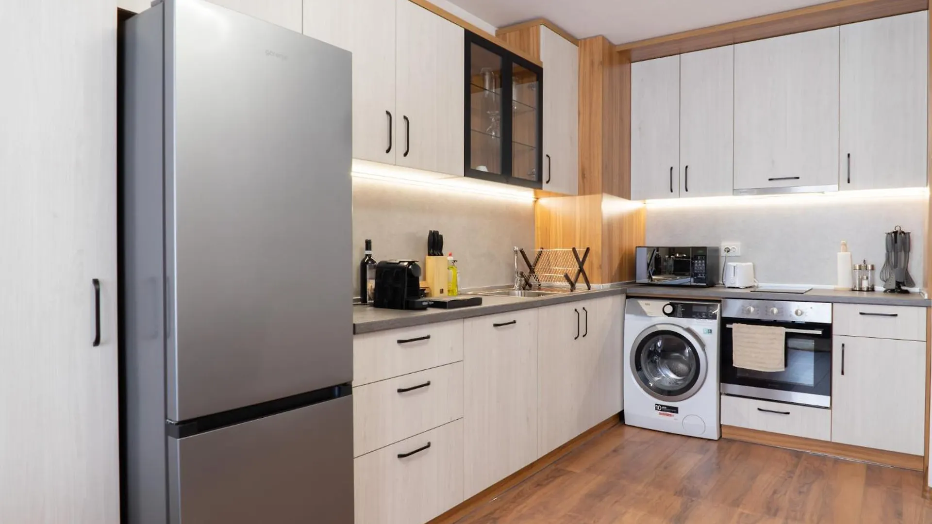 New Modern & Cozy Apartment With Free Private Parking And Ev Charging Station Varna 0*,  Bulgária