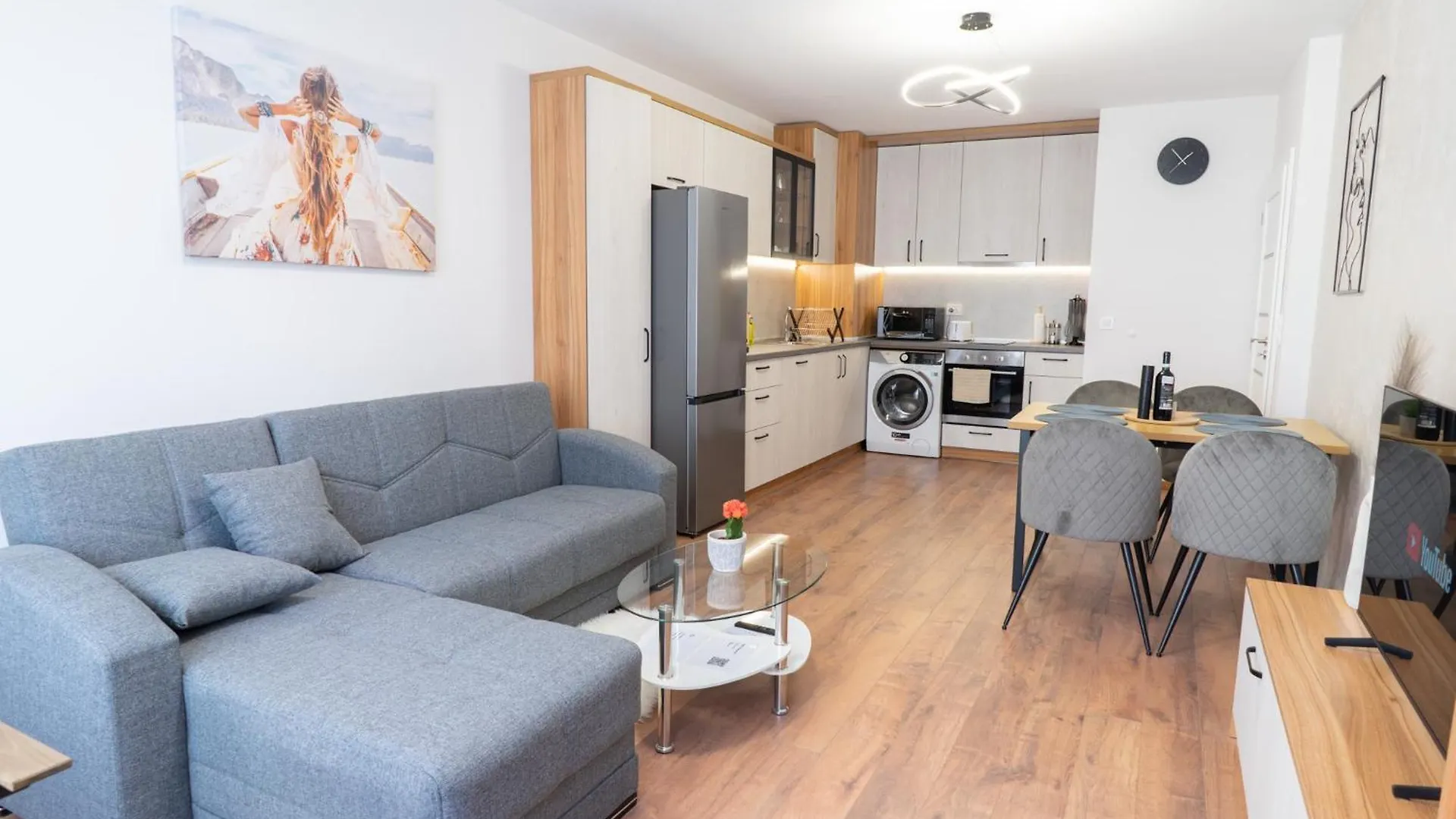 New Modern & Cozy Apartment With Free Private Parking And Ev Charging Station Varna