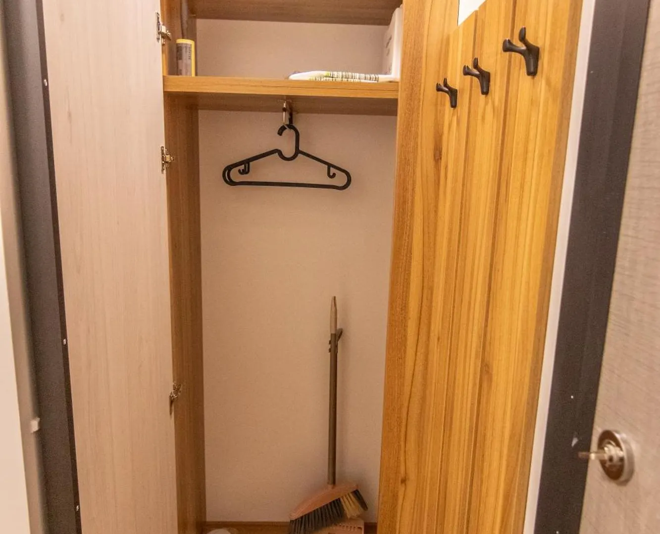 New Modern & Cozy Apartment With Free Private Parking And Ev Charging Station Varna