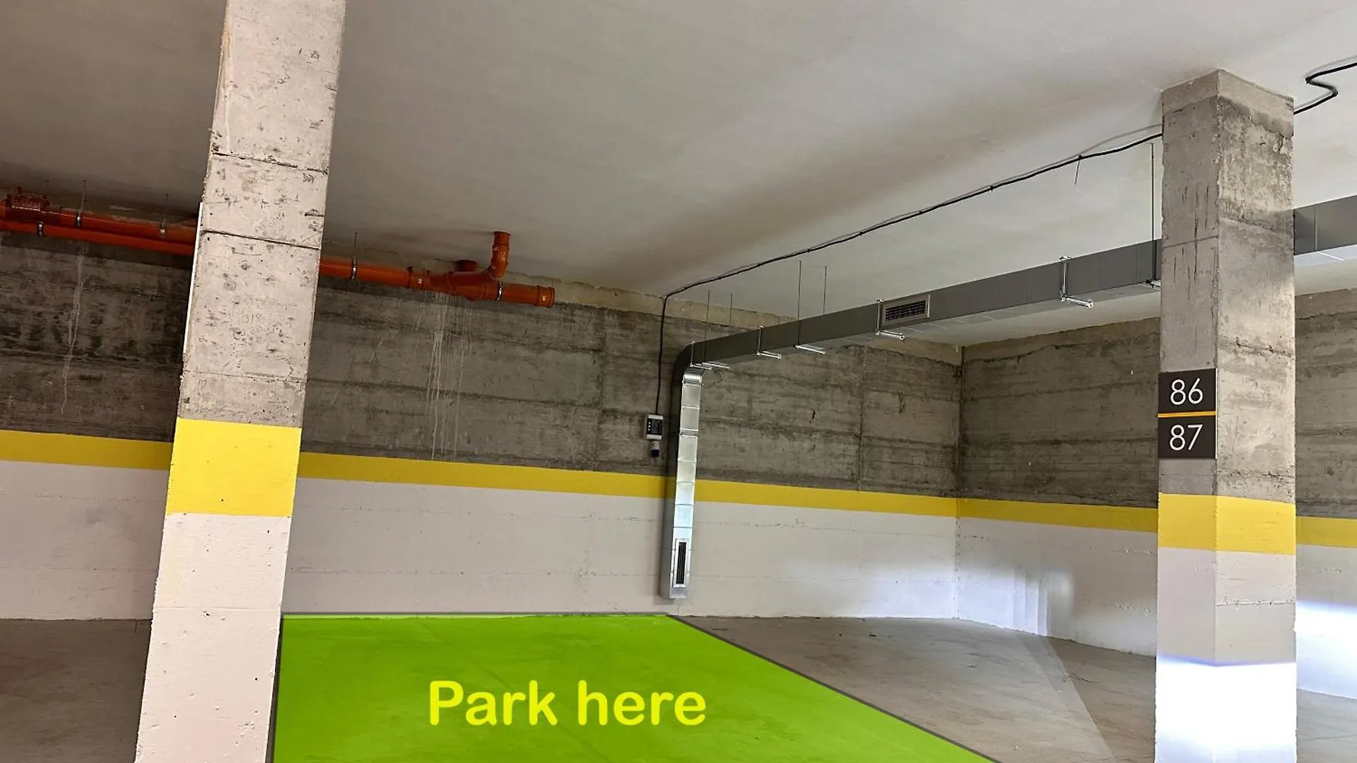 New Modern & Cozy Apartment With Free Private Parking And Ev Charging Station 바르나
